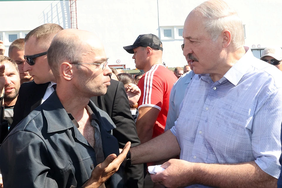 Лукашенко - вылитый Мадуро. Оба – записные ораторы, с усами и харизмой