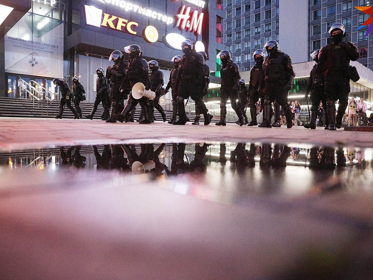 «Зэки оказались намного человечнее ОМОНа»: задержанный во время протестов в  Минске - о побоях и тюрьме - KP.RU