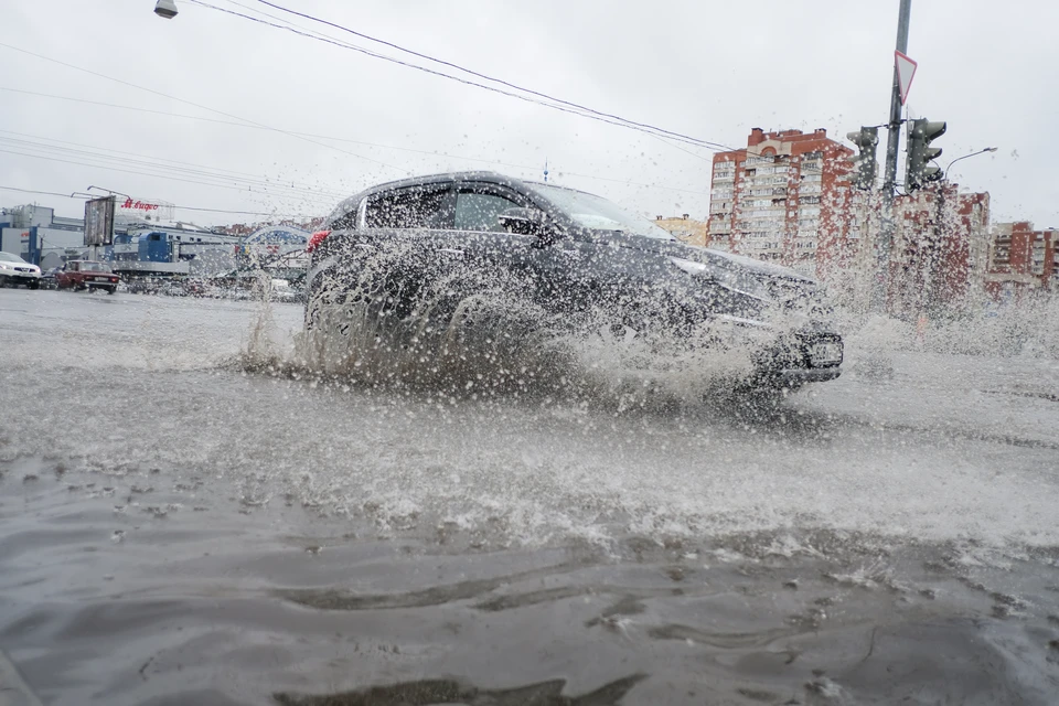 "Водоканал" приготовился к возможному ночному потопу.
