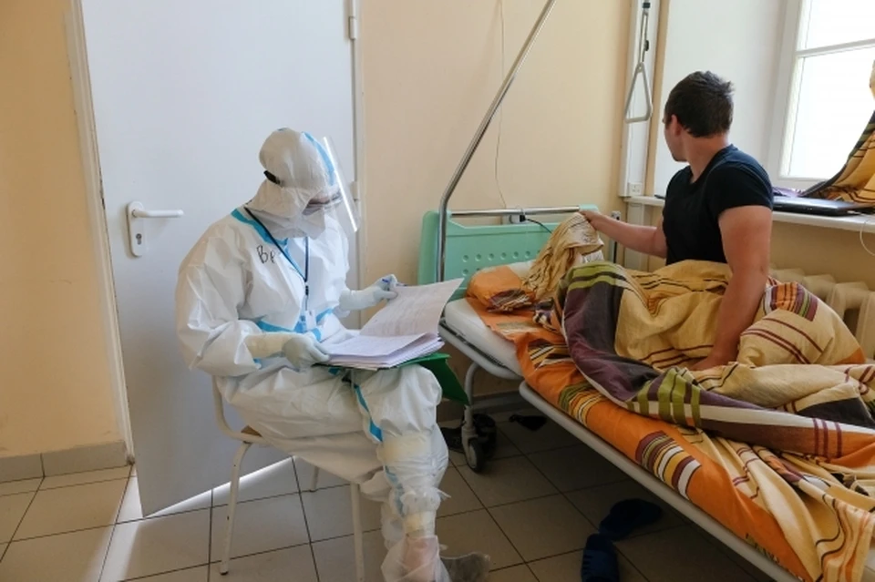 К волгоградских больницах еще остаются на лечении сотни ковидных пациентов.