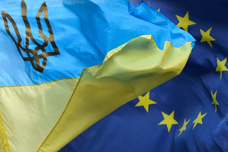 Украина официально встает под полный контроль Евросоюза всего за миллиард евро с хвостиком, который еще придется отдавать. И с процентами