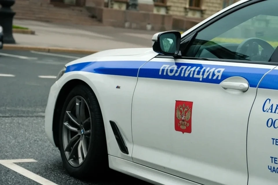 Мошенник, прикинувшийся американцем-ловеласом, оставил без денег пенсионерку из Санкт-Петербурга.