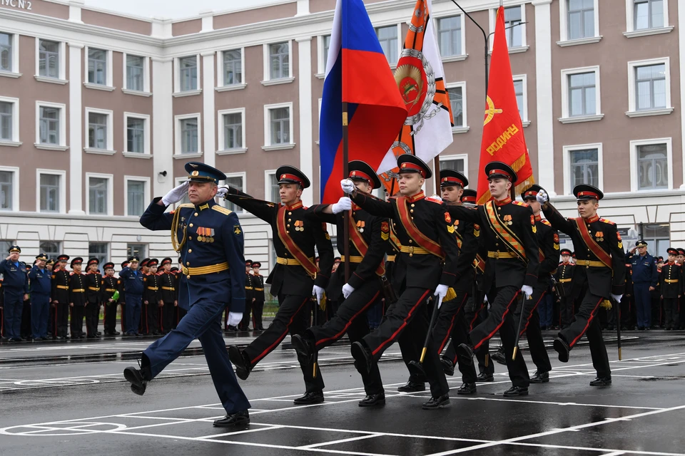 Тверскому суворовскому военному училищу 80 лет