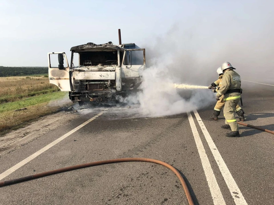 Грузовик частично выгорел
