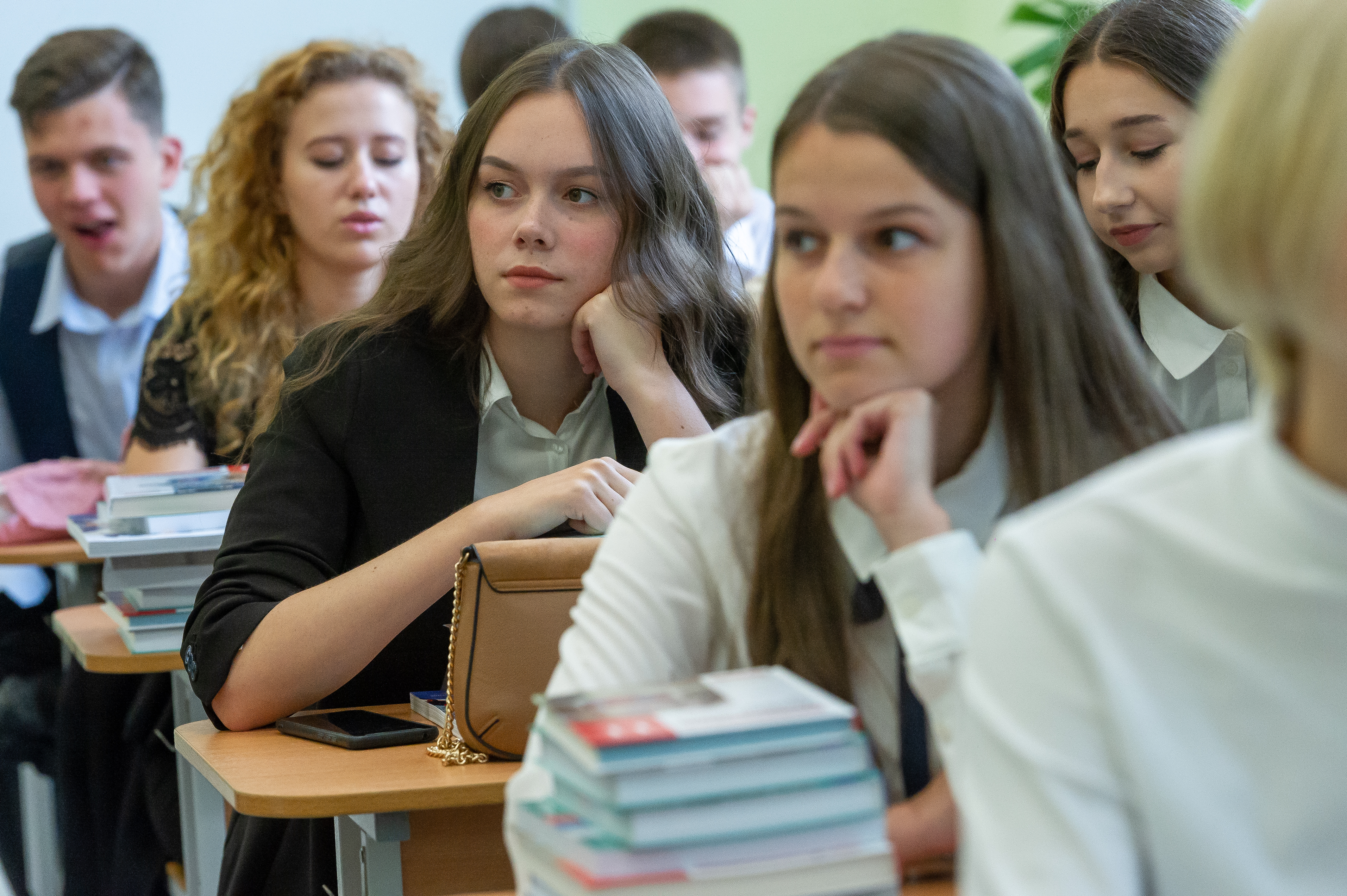 ЕГЭ в Северной столице в этом году сдавали более 24 тысяч выпускников.