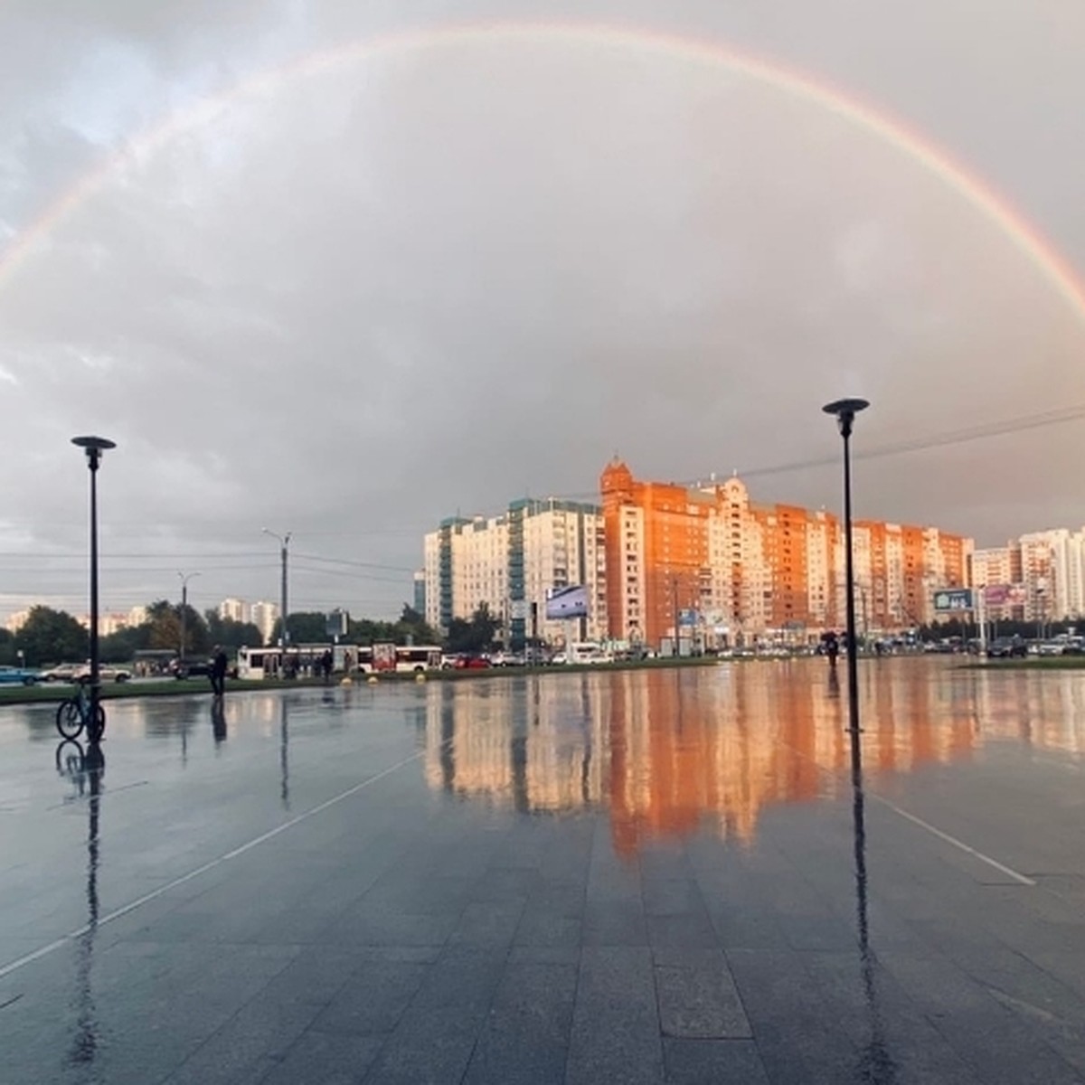 Петербуржцы делятся фотографиями сентябрьской двойной радуги в соцсетях -  KP.RU