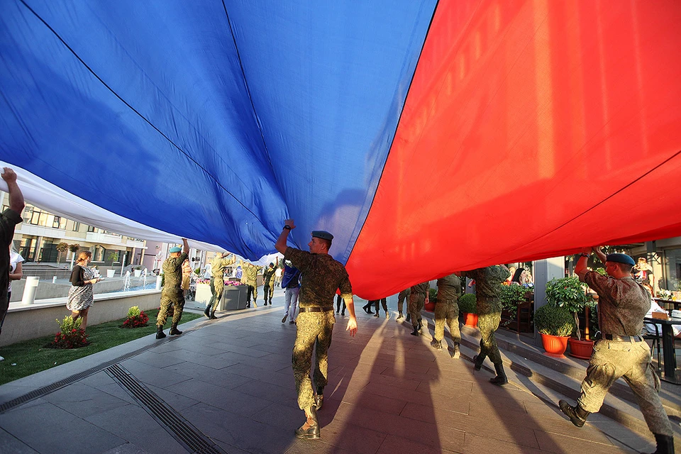 Во время празднования Дня Флага России в Ставрополе.