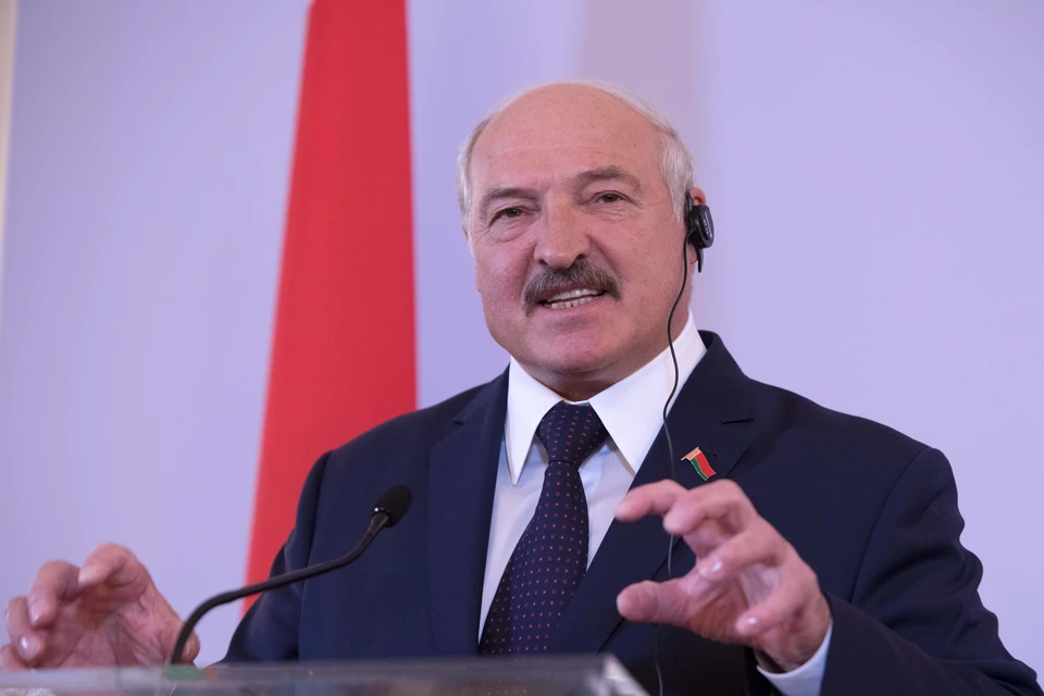 По словам Лукашенко, в Беларуси чистота, "несмотря на отдельные там хождения и прочее"