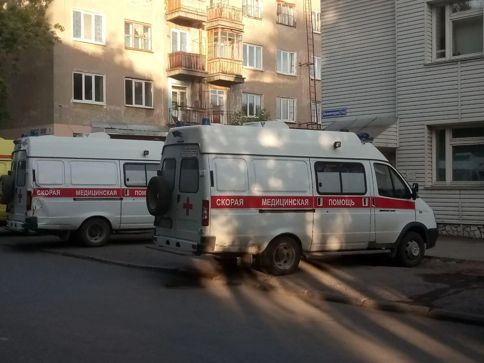Мужчина получил тяжелые травмы и доставлен в больницу.