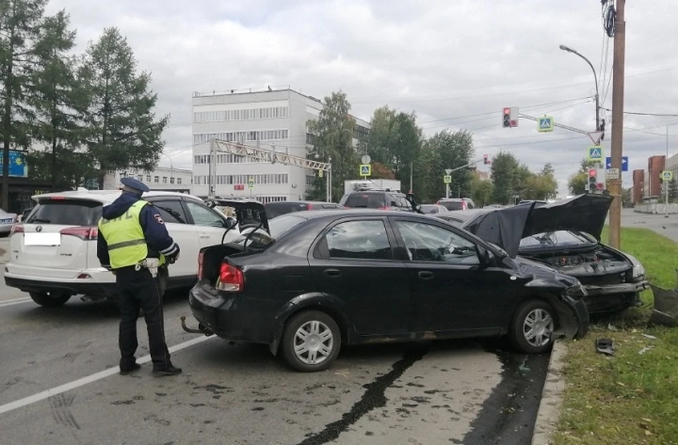 В аварии пострадали четыре человека. Фото: Отделение пропаганды ГИБДД по Екатеринбургу