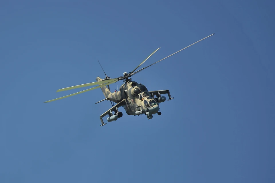 Вертолет Ми-8 совершил аварийную посадку в Магаданской области