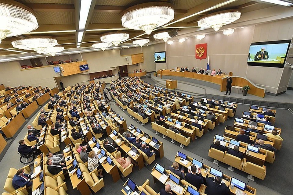 Законопроектом предлагается исходить прежде всего из интересов семьи, родительского воспитания при соблюдении прав детей
