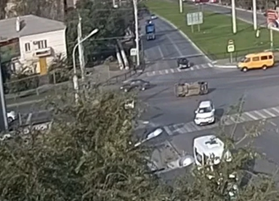 После ДТП в Астрахани пострадали 2 человека