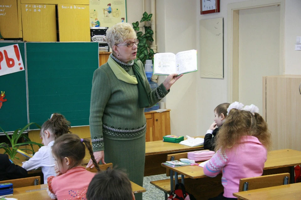 Школьная учительница на уроке занялась сексом с учеником - 3 марта - lavandasport.ru