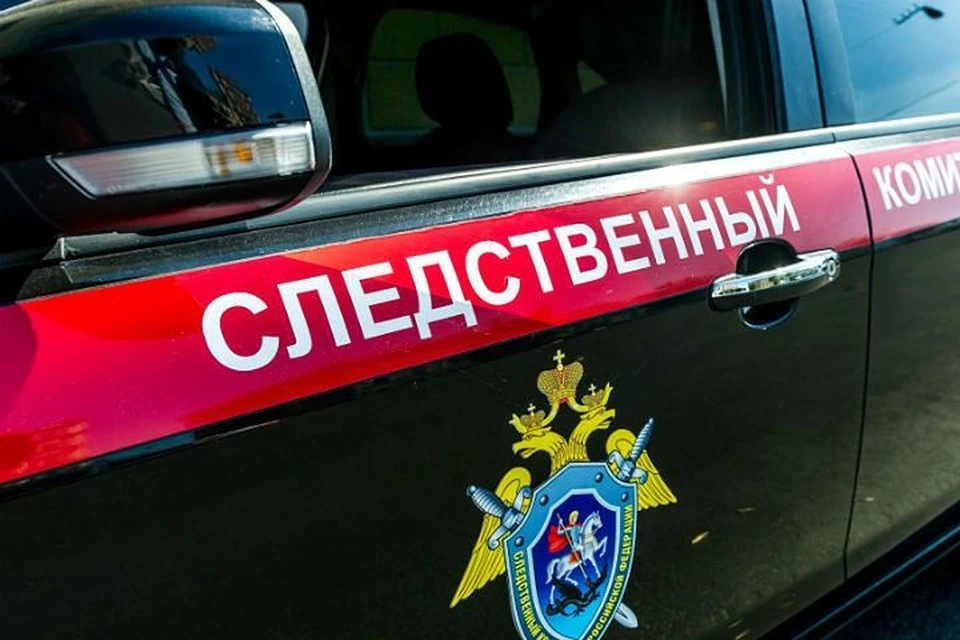 Следователи проводят проверку после ЧП на стройке в Калининском районе.