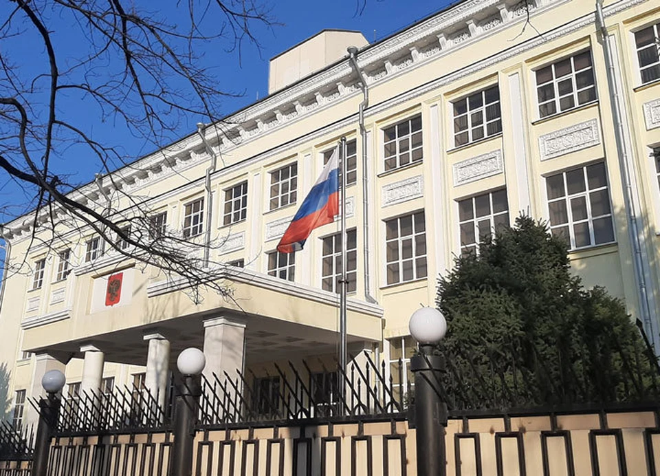 В российском посольстве озвучили свою позицию относительно происходящих событий в стране.