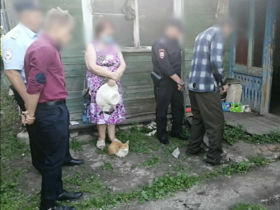 Мужчина зарезал сына в селе Лысогорского района