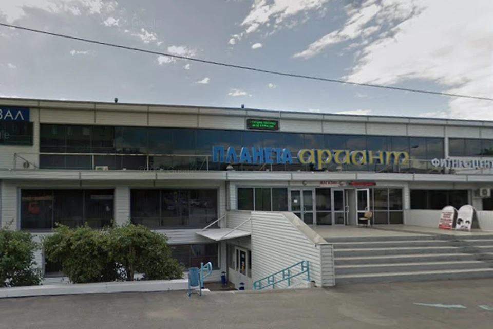 Территорию за бассейном приведут в порядок за пять лет. Фото: google.ru/maps