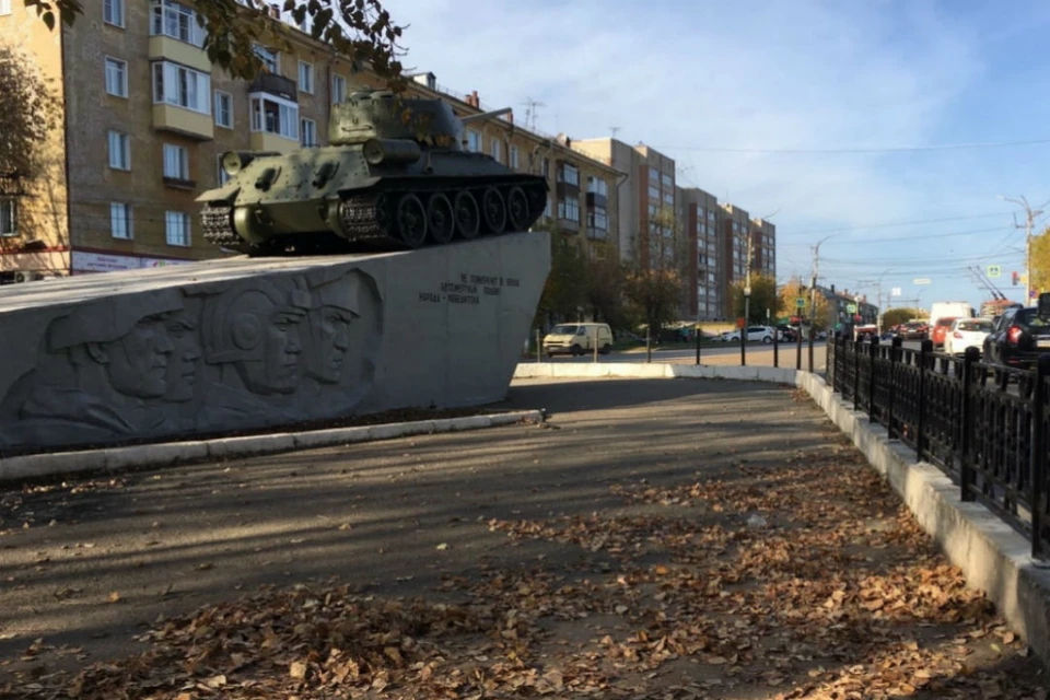 У памятника танку будут установлены чугунные декоративные ограждения. Фото: admkirov.ru