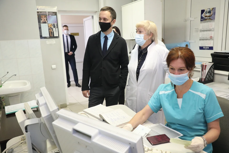 Новый ангиограф с интегрированным модулем для измерения гемодинамических показателей заработал в нижегородской больнице №5. Фото: Александр Воложанин