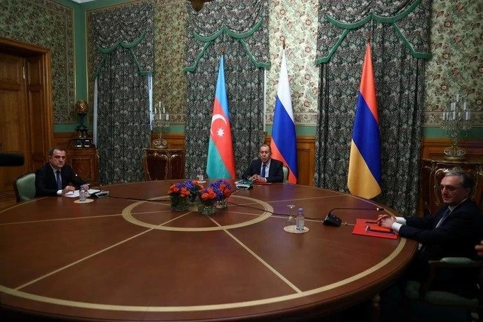 Прекращение огня в Нагорном Карабахе вступило в силу