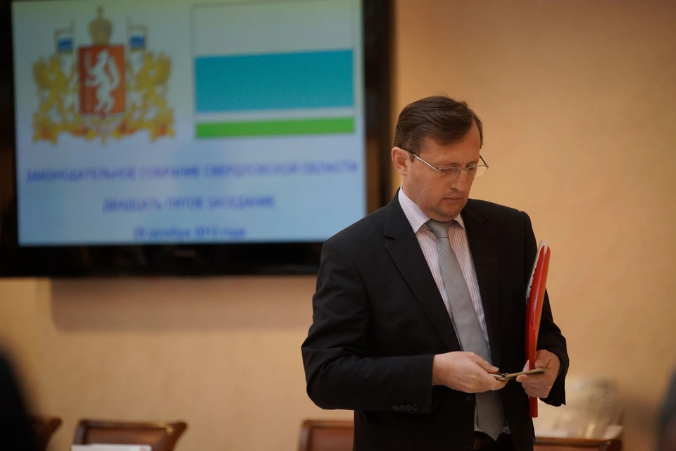 Павел Креков вместе с другими людьми, которые первыми получили российскую вакцину от COVID-19, сейчас каждый день записывает свое самочувствие в специальный дневник на сайте Минздрава.
