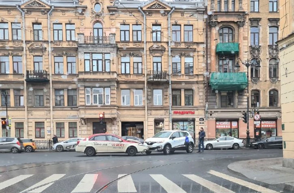 Авария произошла на перекрестке Фото: ДТП и ЧП Санкт-Петербурга
