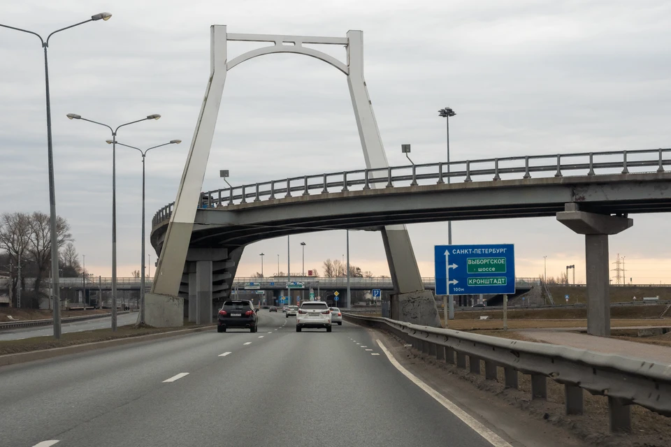 Движение на КАД полностью перекроют на развязке в Приморским шоссе с 26 октября