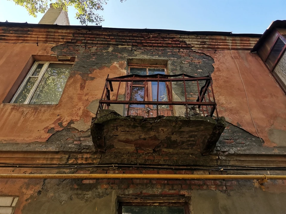 Так выглядит дом с фасада.