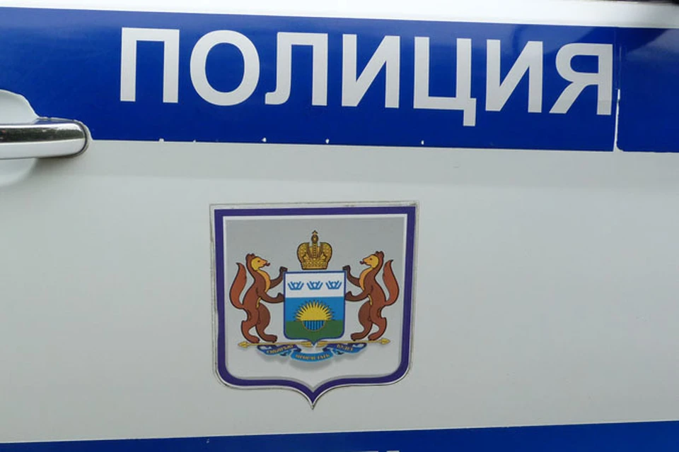 Ревнивец ударил тюменку палкой по голове, застав ее с другим мужчиной.