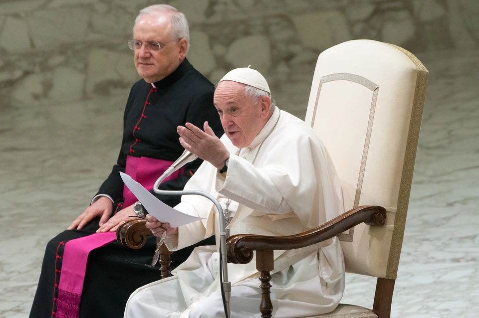 Папа Римский Франциск считает, что люди нетрадиционной сексуальной ориентации имеют полное право на семью.