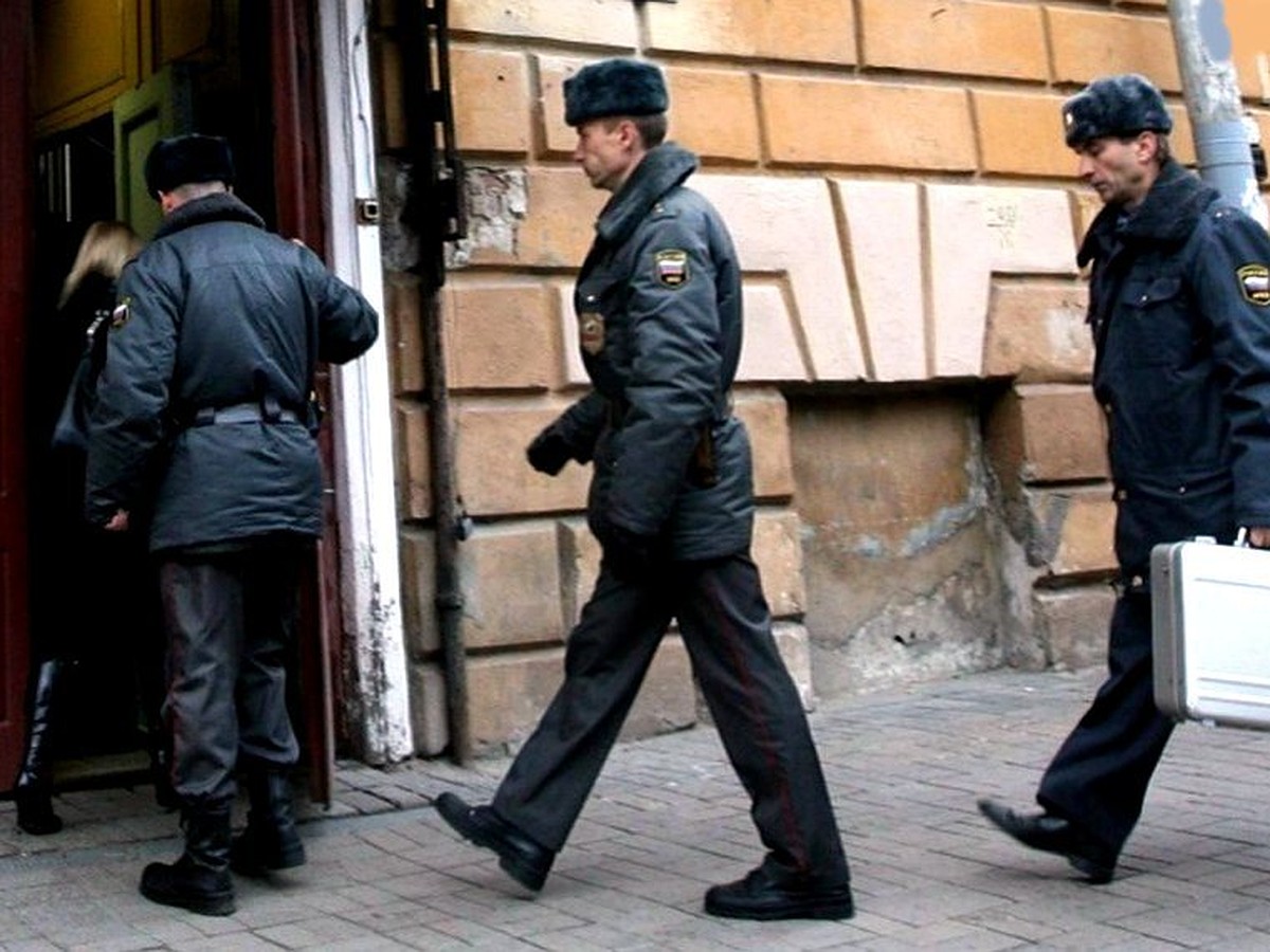 В Томске пенсионерка обратилась в полицию и оклеветала свою дочь, пока той  не было дома - KP.RU