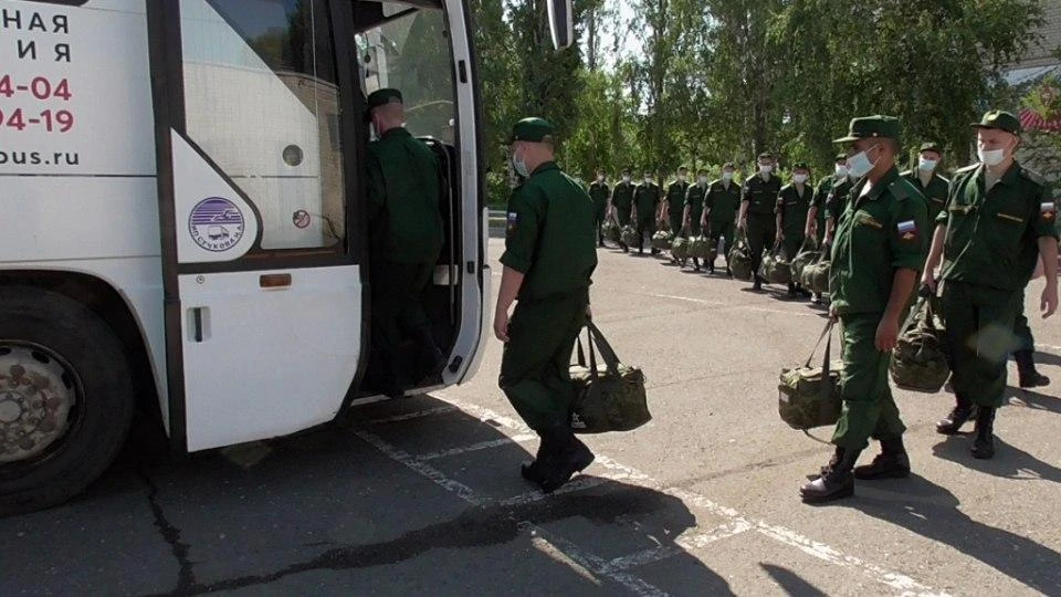 Саратовским призывникам обеспечат безопасный путь в армию. Фото предоставлено саратовским областным военкоматом