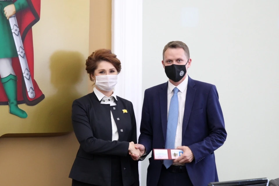 Юлия Рокотянская поздравила новых депутатов гордумы.