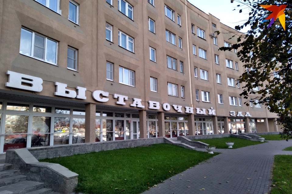 Собираясь вкусить прекрасного и пойти на выставку или в театр, не забывайте о насущном - о мерах профилактики коронавируса.