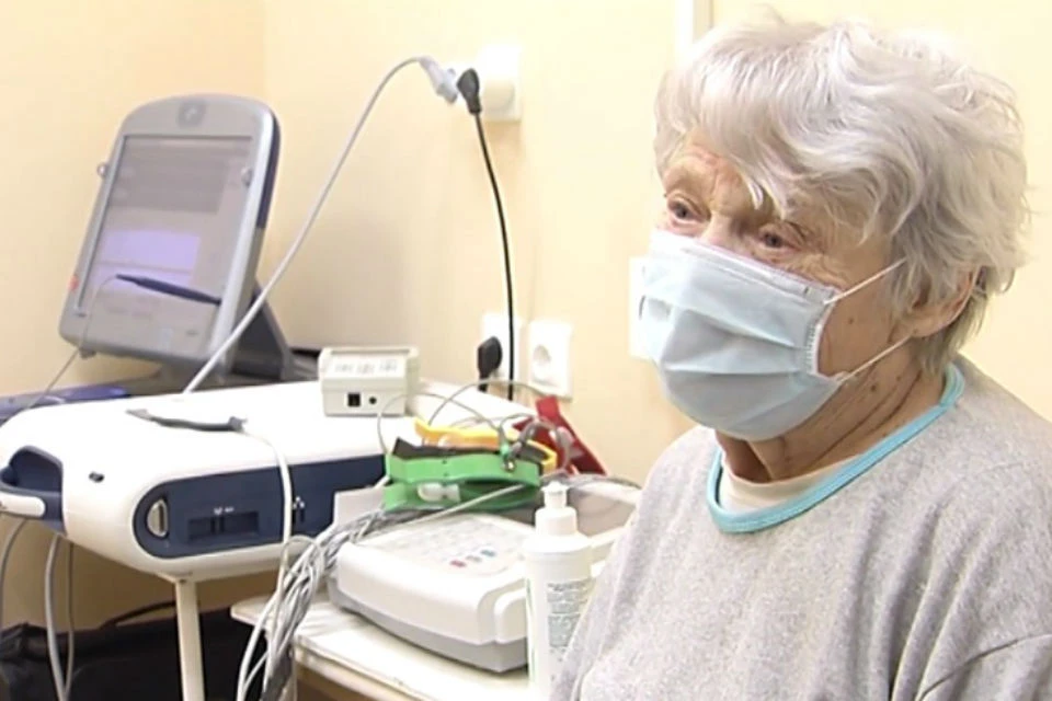 Антонина Ивановна перенесла коронавирус и операцию на сердце. Фото: скриншот видео "ТВ-21"