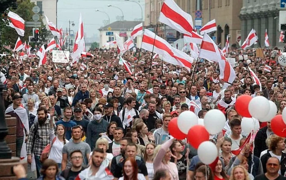 Пресс-служба минской милиции, что правоохранители стреляли в воздух для пресечения нарушения закона.