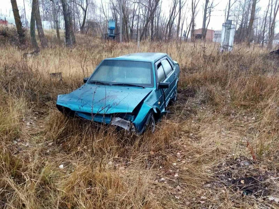 Водитель на ВАЗ-21099 улетел в кювет