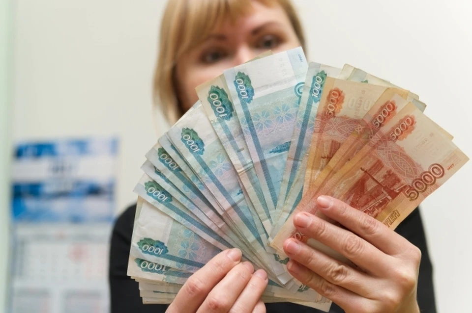 Суд обязал омича вернуть невыплаченные налоги.