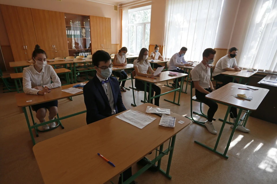 Дистанционное обучение для старшеклассников продляют ещё на две недели — с 9 по 22 ноября.