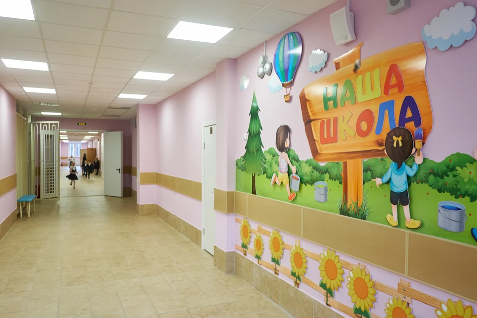 Три четверти петербуржцев высказались за очное обучение в школах.