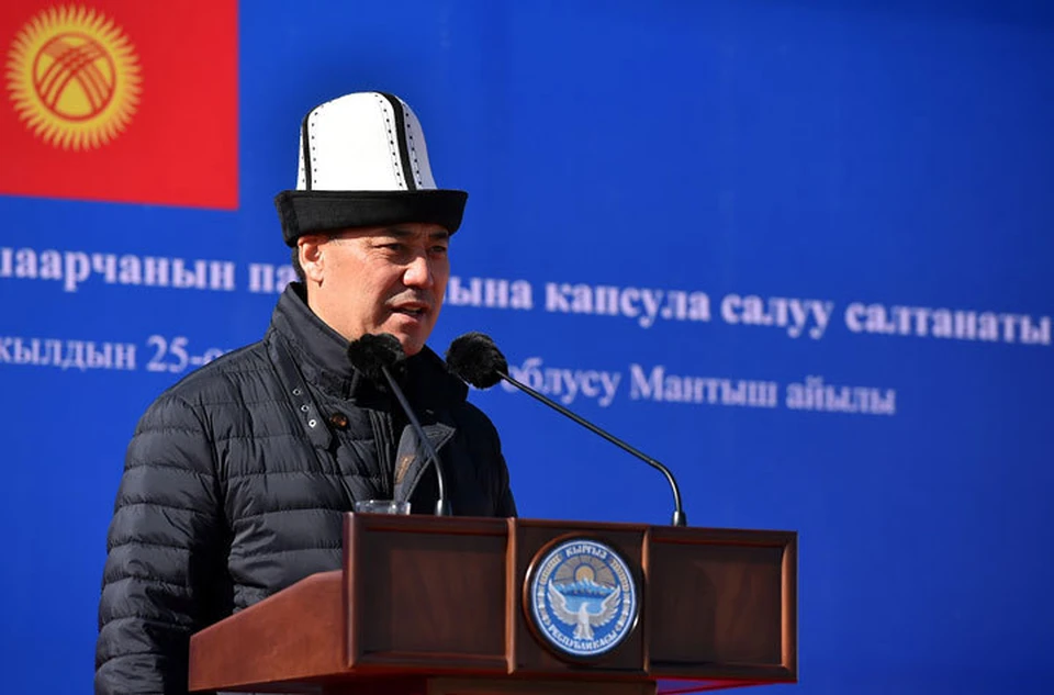 Премьер-министр надеется, что журналисты продолжат укреплять отношения между властью и народом.