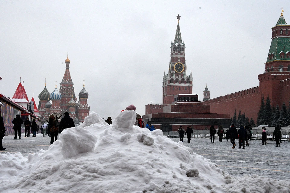 Вместо москва. Настоящая зима в Москве. Москва красная площадь снег. Москва зимой 360. Зима в Москве 2008-2009.