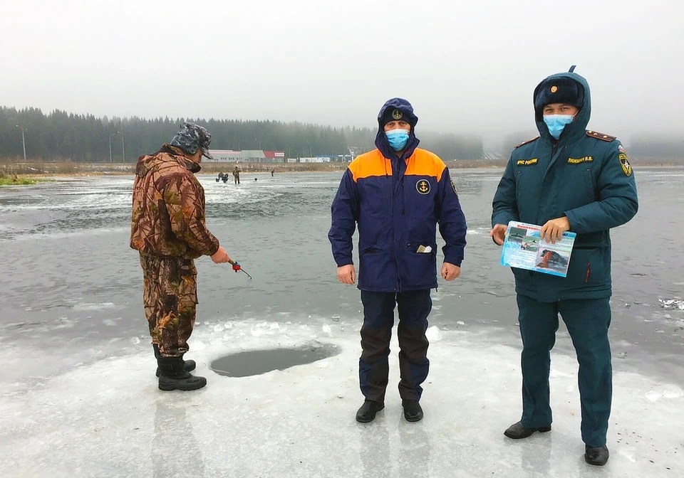 В Югре начался месячник безопасности в зимний период и акция «Безопасный лед» Фото: Управление общественных связей