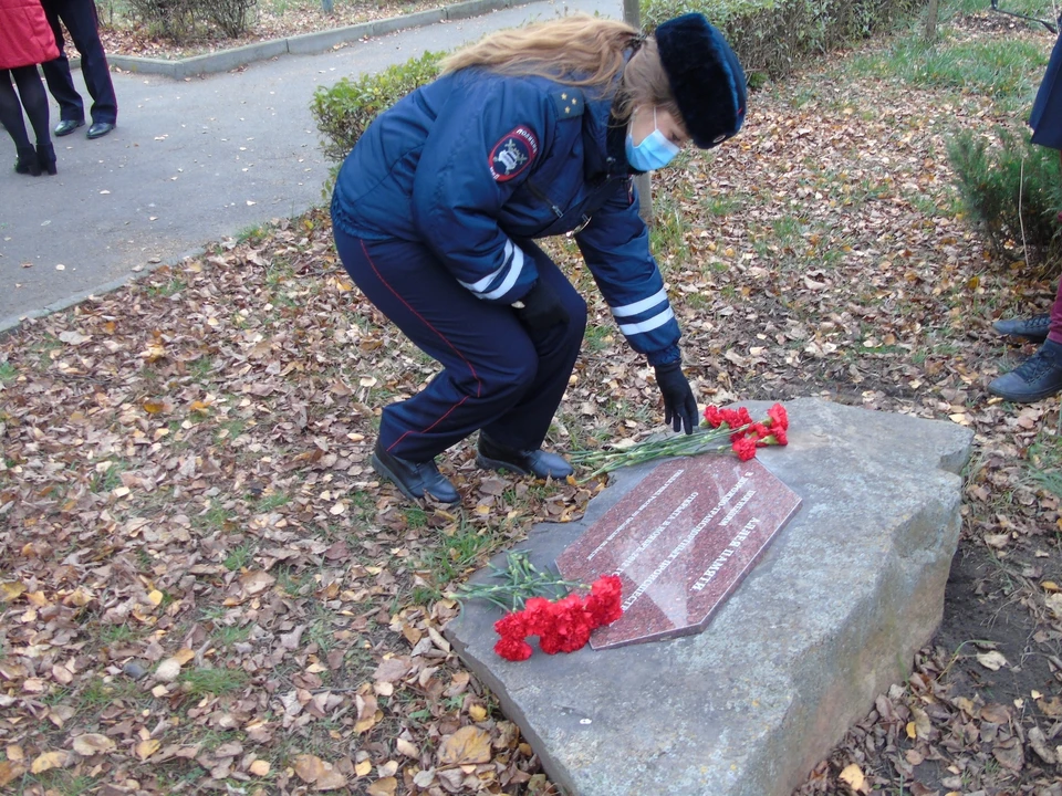 В Орле почтили память детей, погибших в ДТП в 2020 году. Фото: пресс-служба УМВД России по Орловской области.