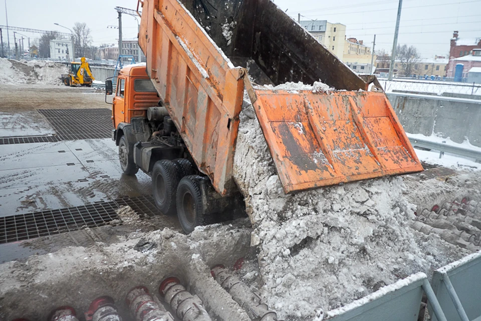 Снегоплавильные пункты приготовились к работе в Петербурге