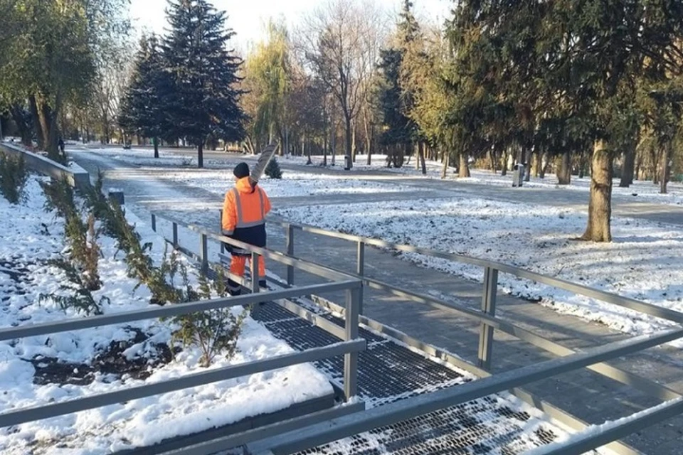 Благоустройство в парке Собино затянулось на месяц. Фото: пресс-служба ростовской мэрии.