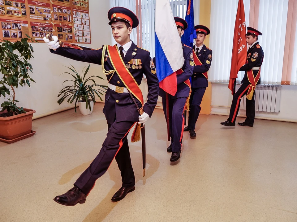 Юные кадеты принимают присягу