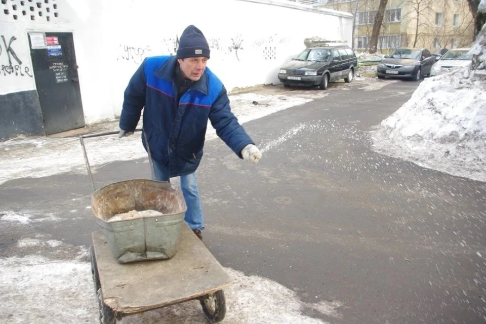 Реагенты должны применять только в гололед.