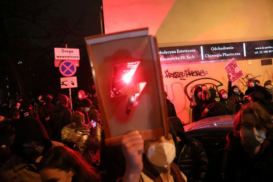 В Варшаве проходят протесты противников ужесточения закона об абортах